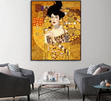 Tranh Vẽ Cô Gái Tóc Đen Nghệ Thuật